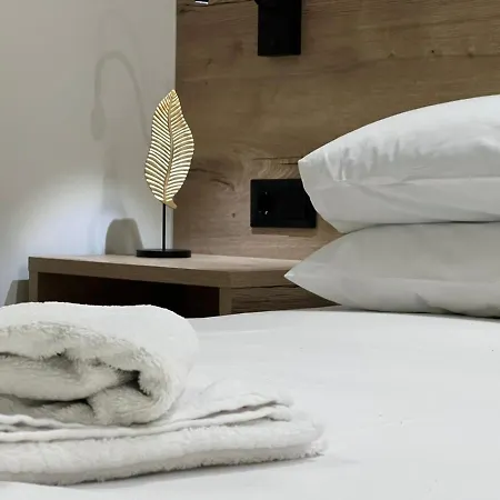 Elenasrooms Apartman