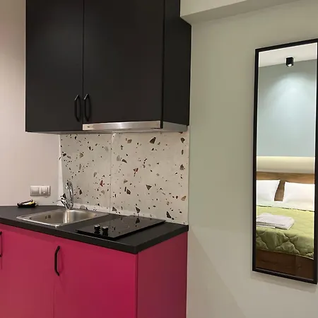 Elenasrooms Apartman